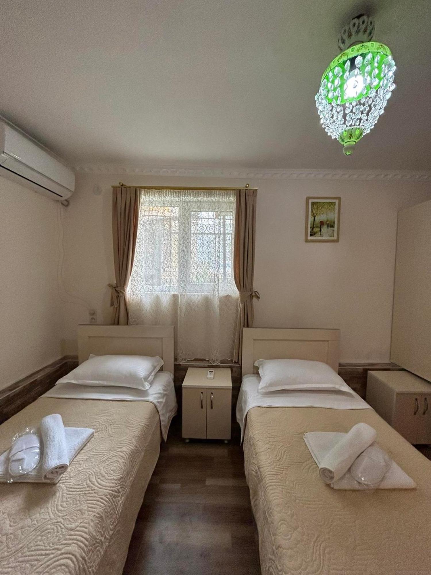 Orchidea Guest House Kutaisi Esterno foto